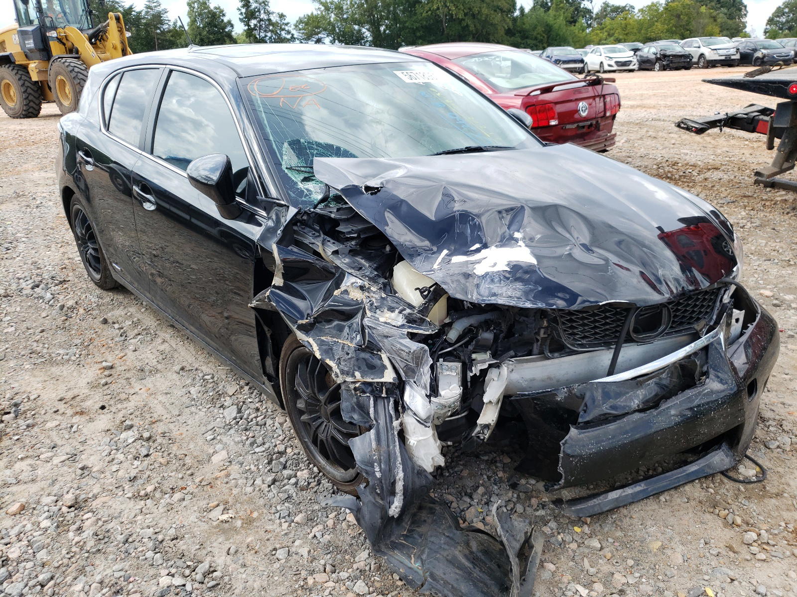 LEXUS CT 200 2011 with VIN JTHKD5BH3B2028944 - Photo from auction
