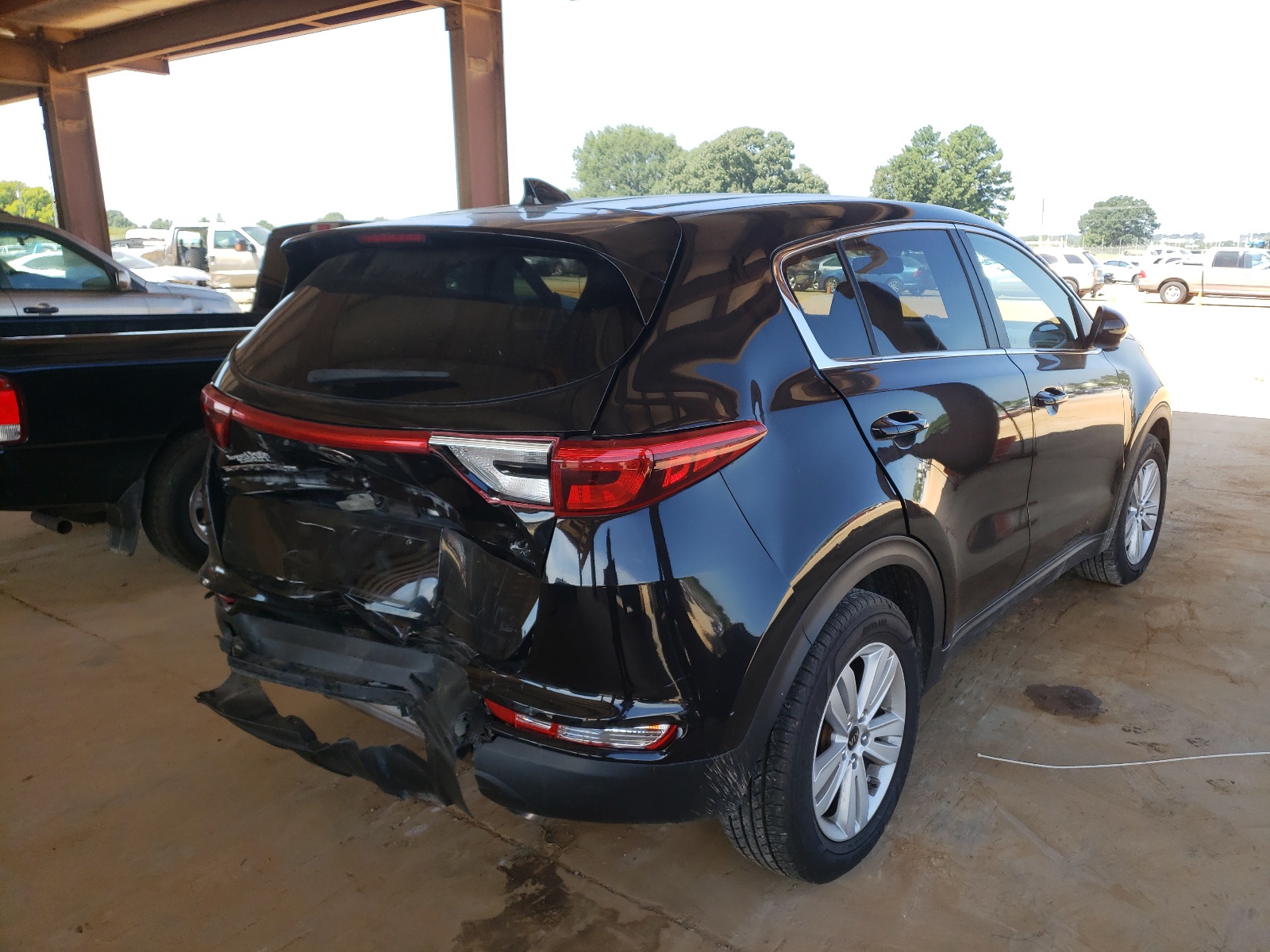 Photo 4 from auction – 2018 KIA SPORTAGE L with VIN KNDPM3AC8J7326327
