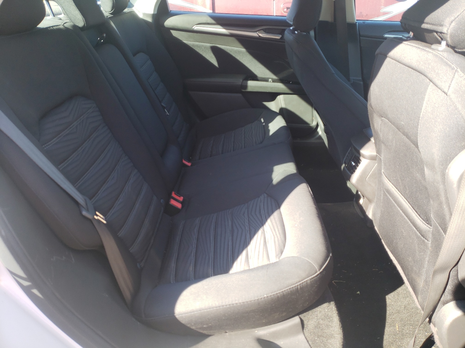 Photo 6 from auction – 2016 FORD FUSION SE with VIN 3FA6P0H73GR182798