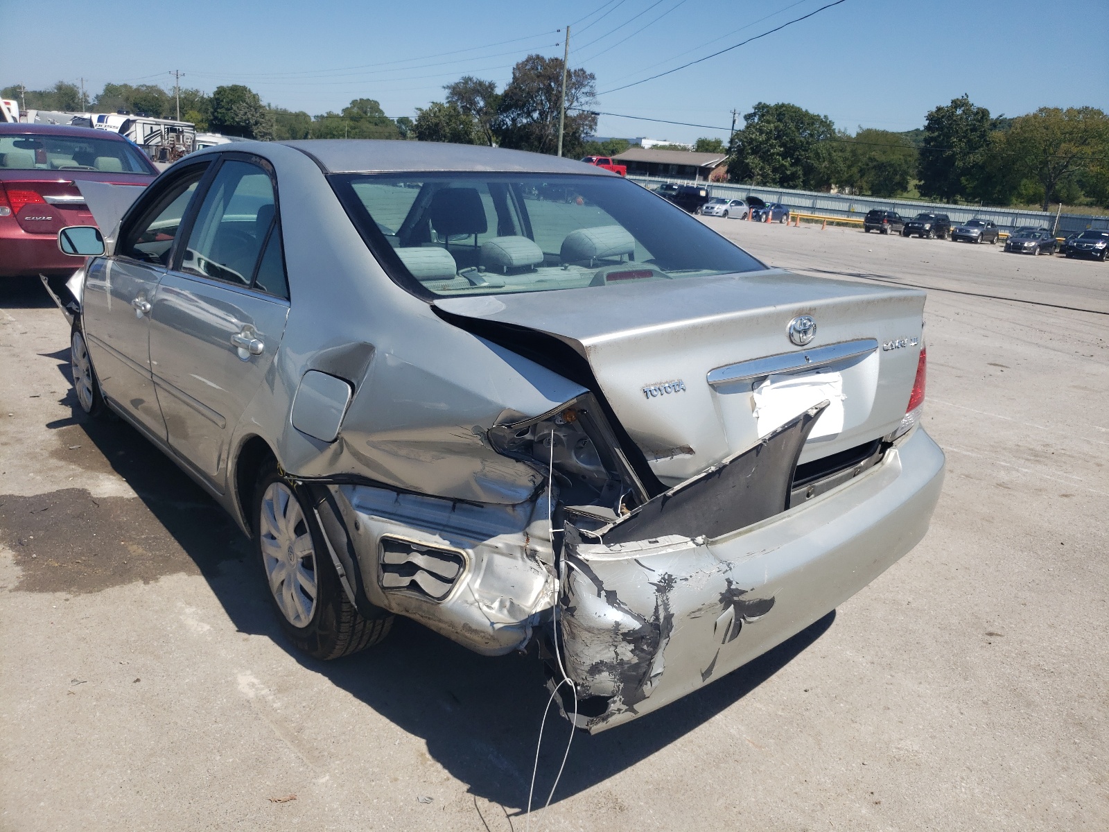 Photo 3 from auction – 2005 TOYOTA CAMRY LE with VIN 4T1BE30K75U026782