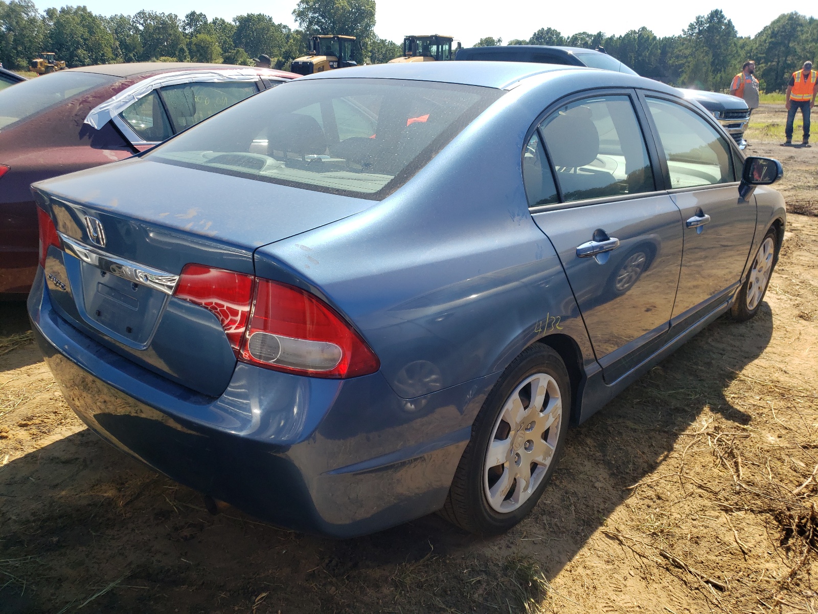 Photo 4 from auction – 2011 HONDA CIVIC LX with VIN 2HGFA1F55BH530027