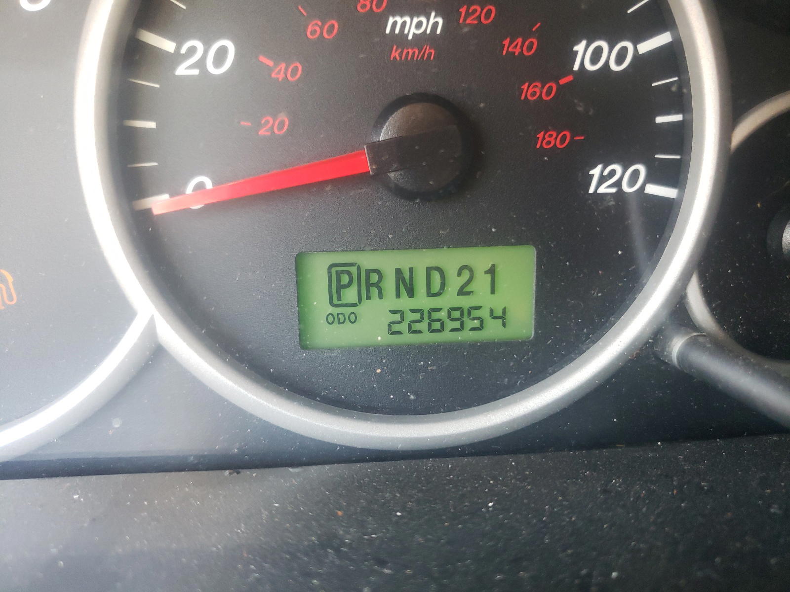 Photo 8 from auction – 2005 MAZDA TRIBUTE S with VIN 4F2CZ061X5KM00095