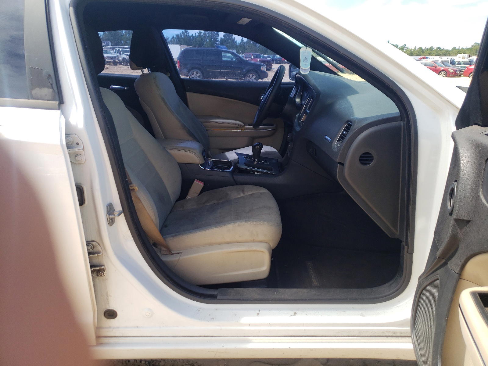 Photo 5 from auction – 2011 DODGE CHARGER with VIN 2B3CL3CG3BH597658