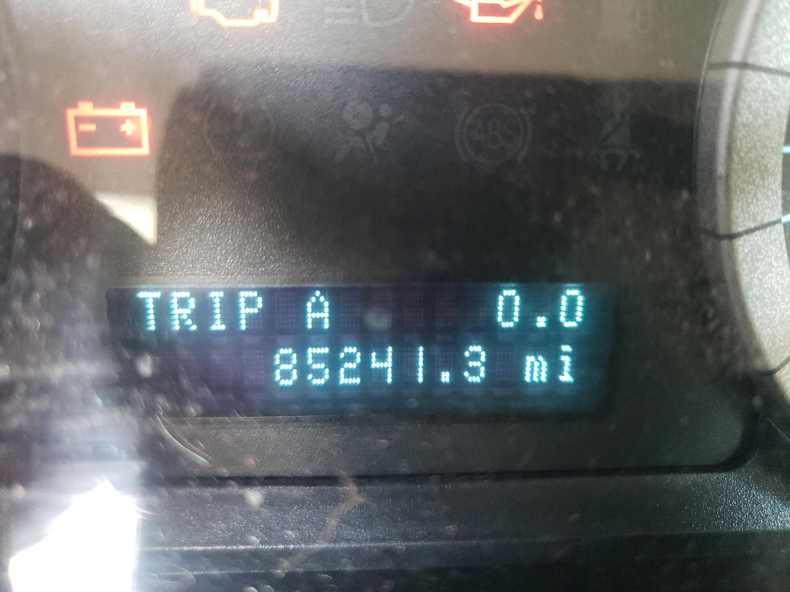 Photo 8 from auction – 2010 FORD ESCAPE LIM with VIN 1FMCU0EG5AKD42617