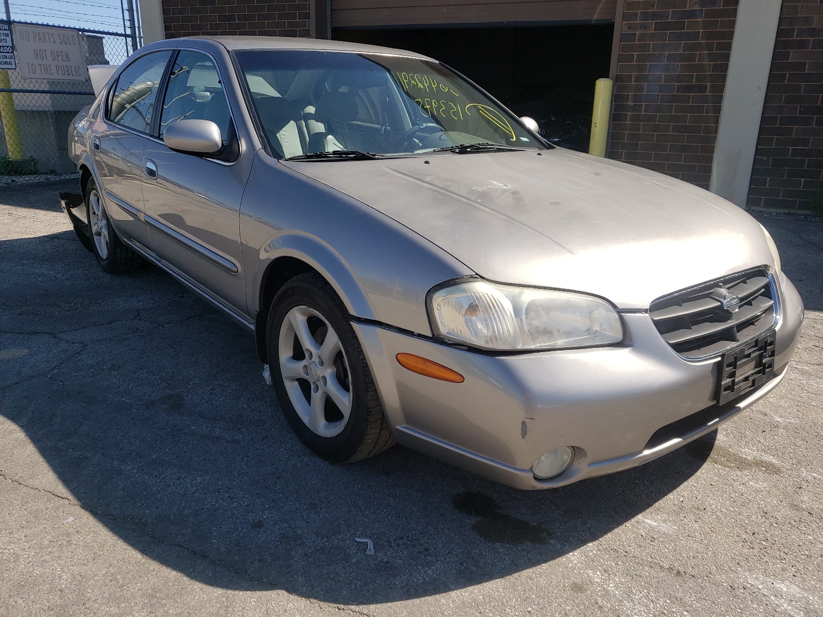 NISSAN MAXIMA GXE 2001 with VIN JN1CA31D61T815271 - Photo from auction