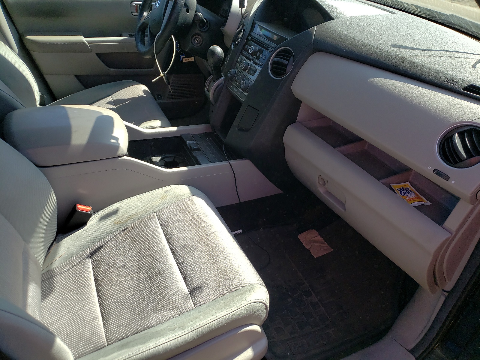 Снимка 5 от търг – 2014 HONDA PILOT EX с VIN 5FNYF4H48EB011823