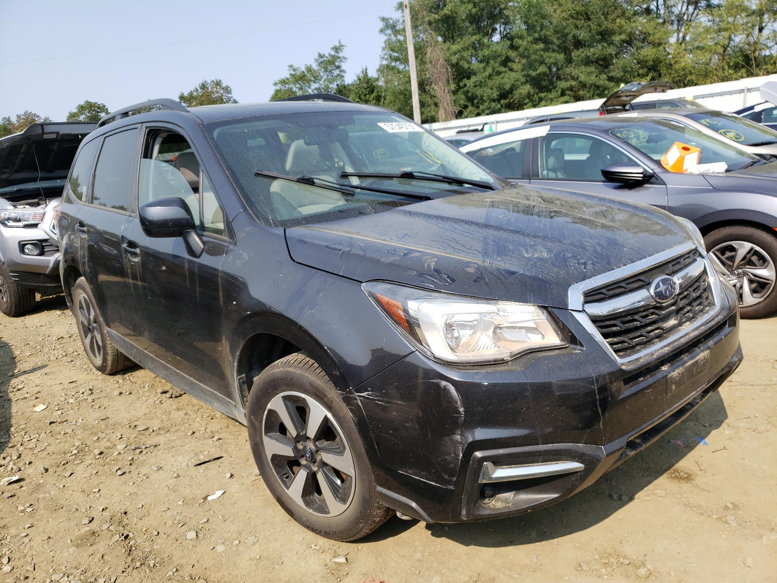 SUBARU FORESTER 2 2017 with VIN JF2SJAEC7HH402448 - Photo from auction