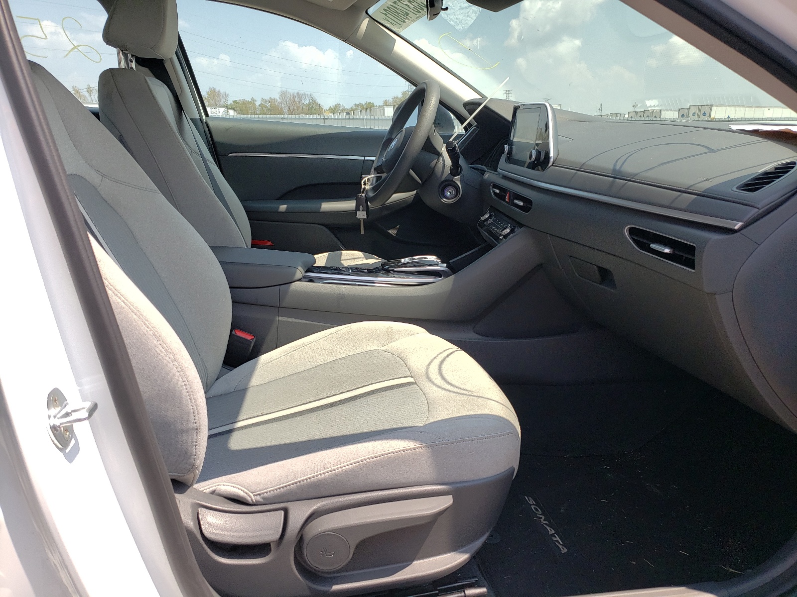 Photo 5 from auction – 2022 HYUNDAI SONATA SE with VIN 5NPEG4JA4NH133600