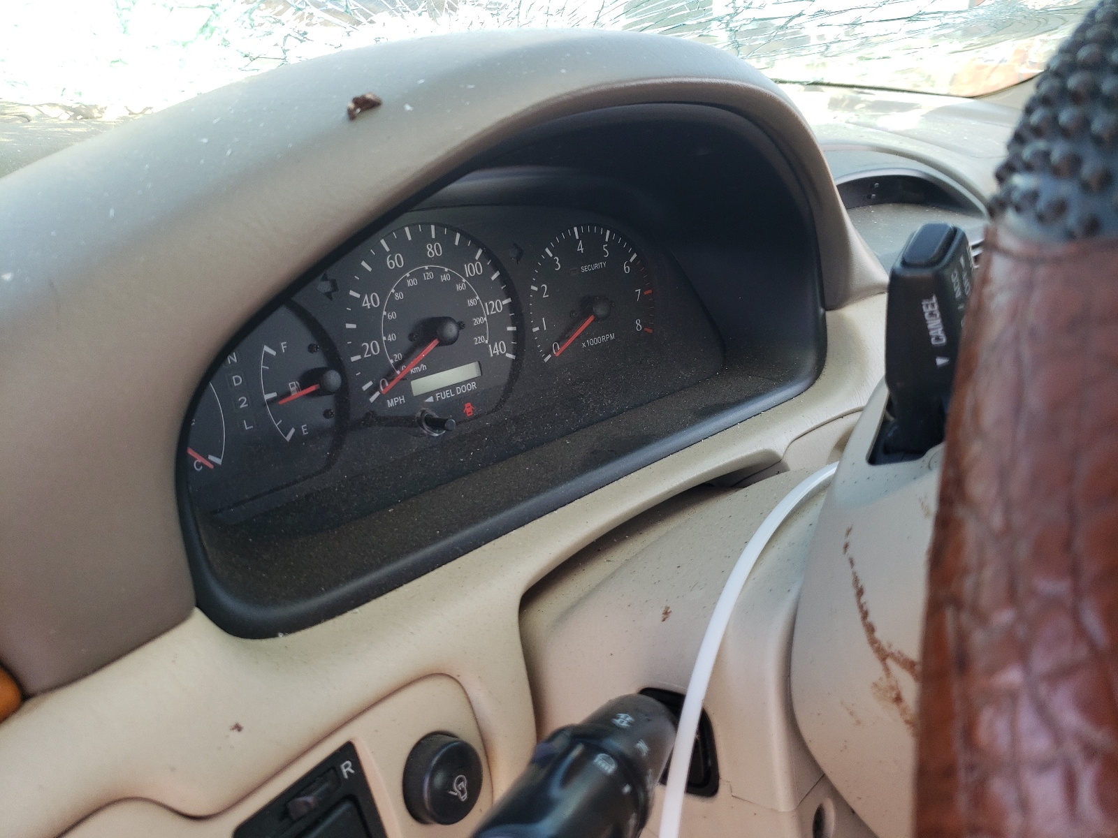 Photo 8 from auction – 2003 TOYOTA CAMRY SOLA with VIN 2T1CF22P03C605499