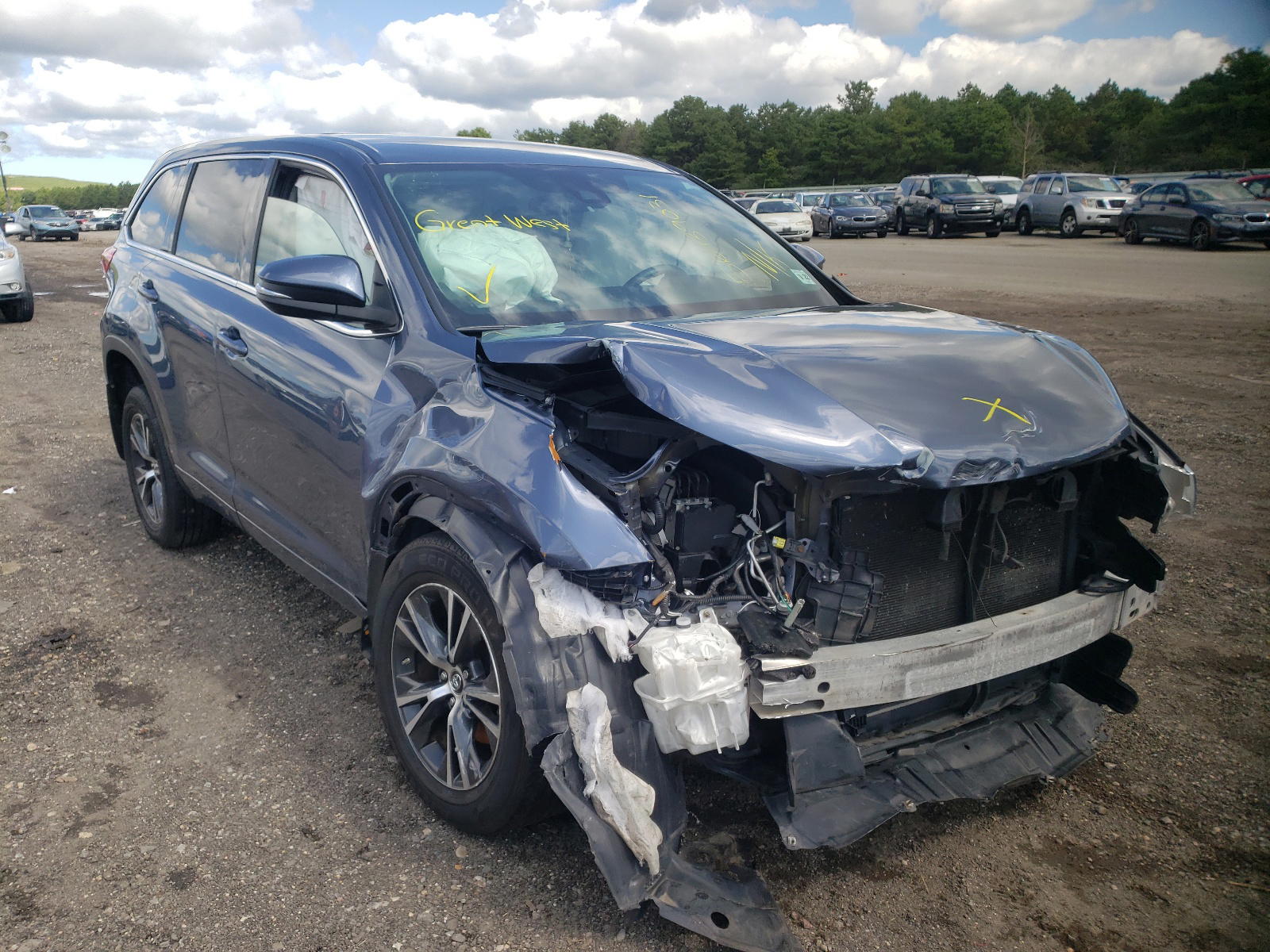 TOYOTA HIGHLANDER 2017 with VIN 5TDBZRFH9HS400454 - Photo from auction