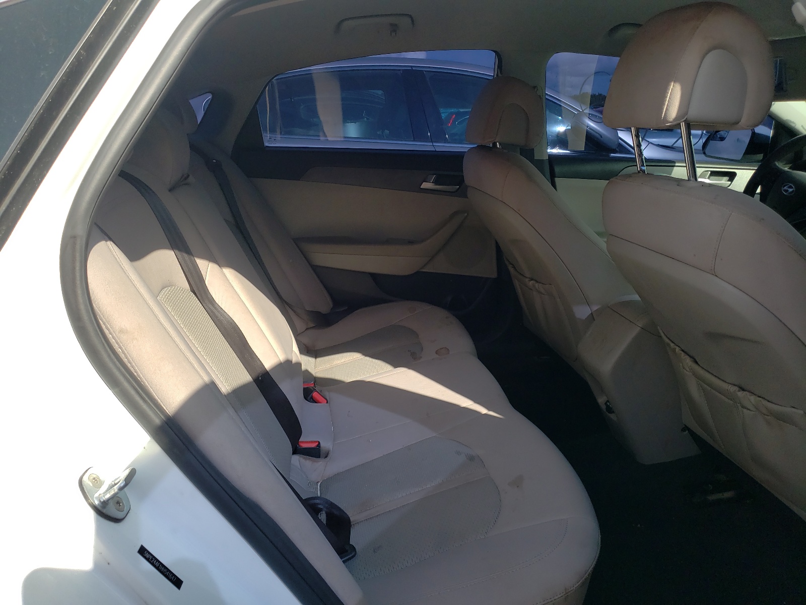Photo 6 from auction – 2017 HYUNDAI SONATA SE with VIN 5NPE24AF1HH541647