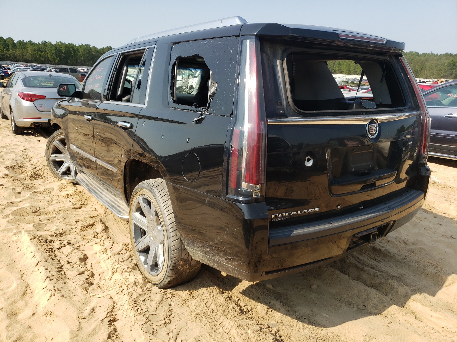 Photo 3 from auction – 2015 CADILLAC ESCALADE L with VIN 1GYS4BKJ1FR162622