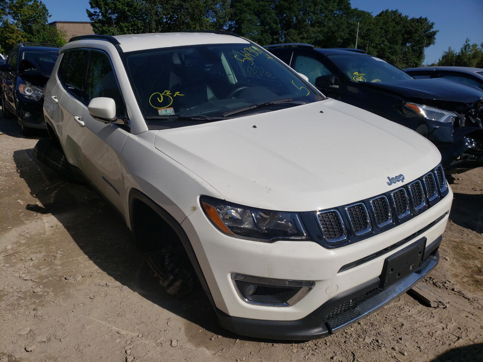JEEP COMPASS LI 2019 with VIN 3C4NJDCB7KT639375 - Photo from auction