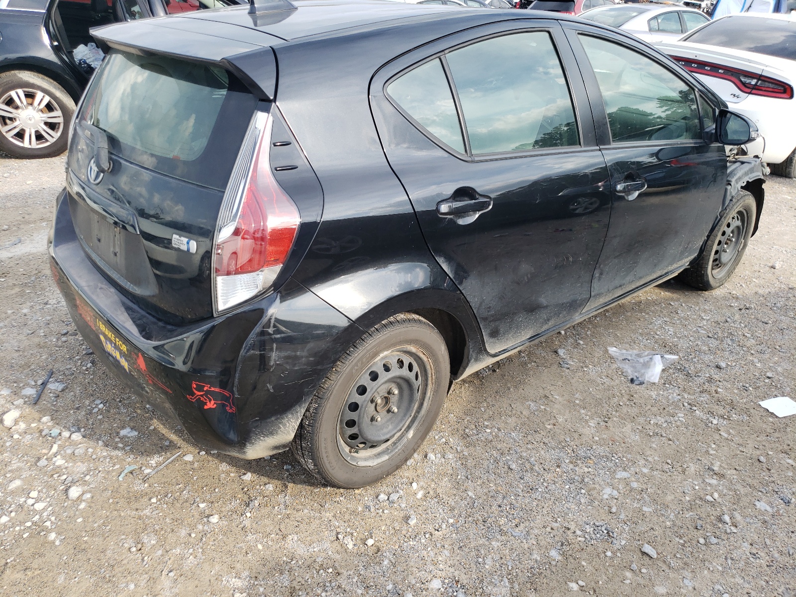 Photo 4 from auction – 2016 TOYOTA PRIUS C with VIN JTDKDTB35G1590433