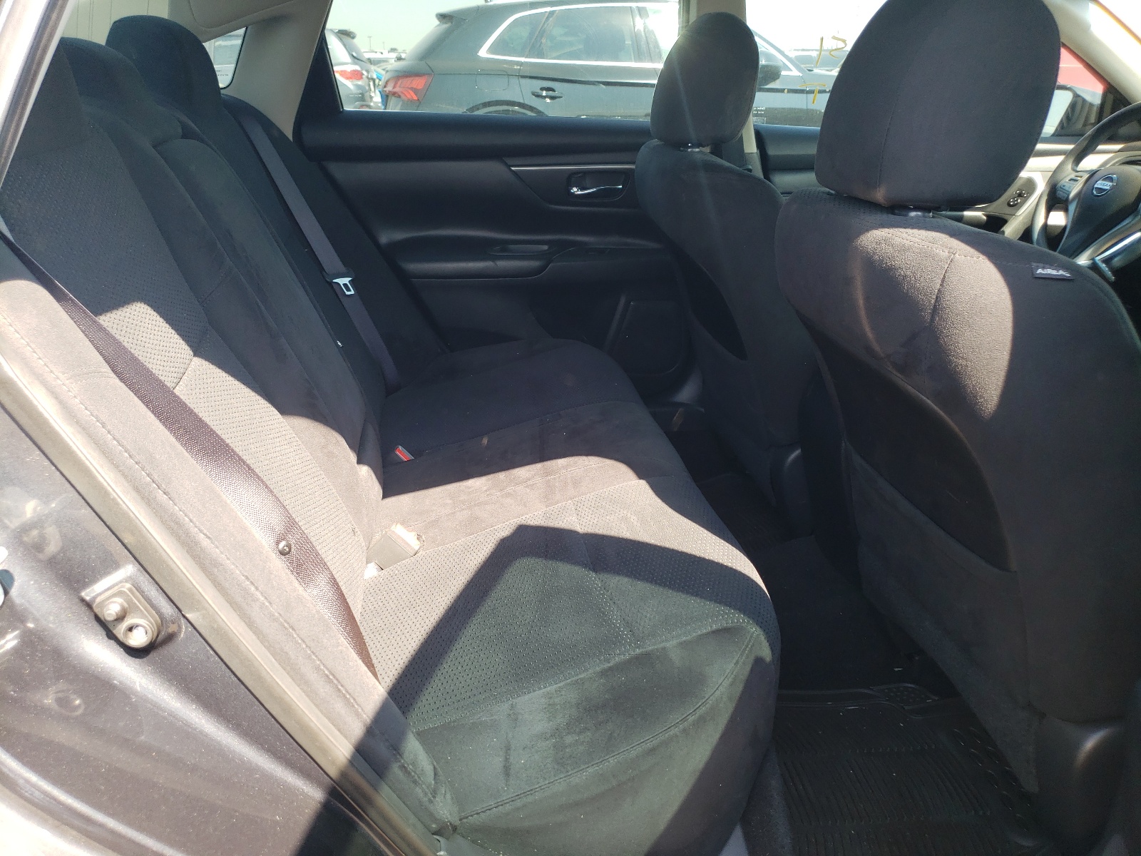 Photo 6 from auction – 2015 NISSAN ALTIMA 2.5 with VIN 1N4AL3APXFC461535