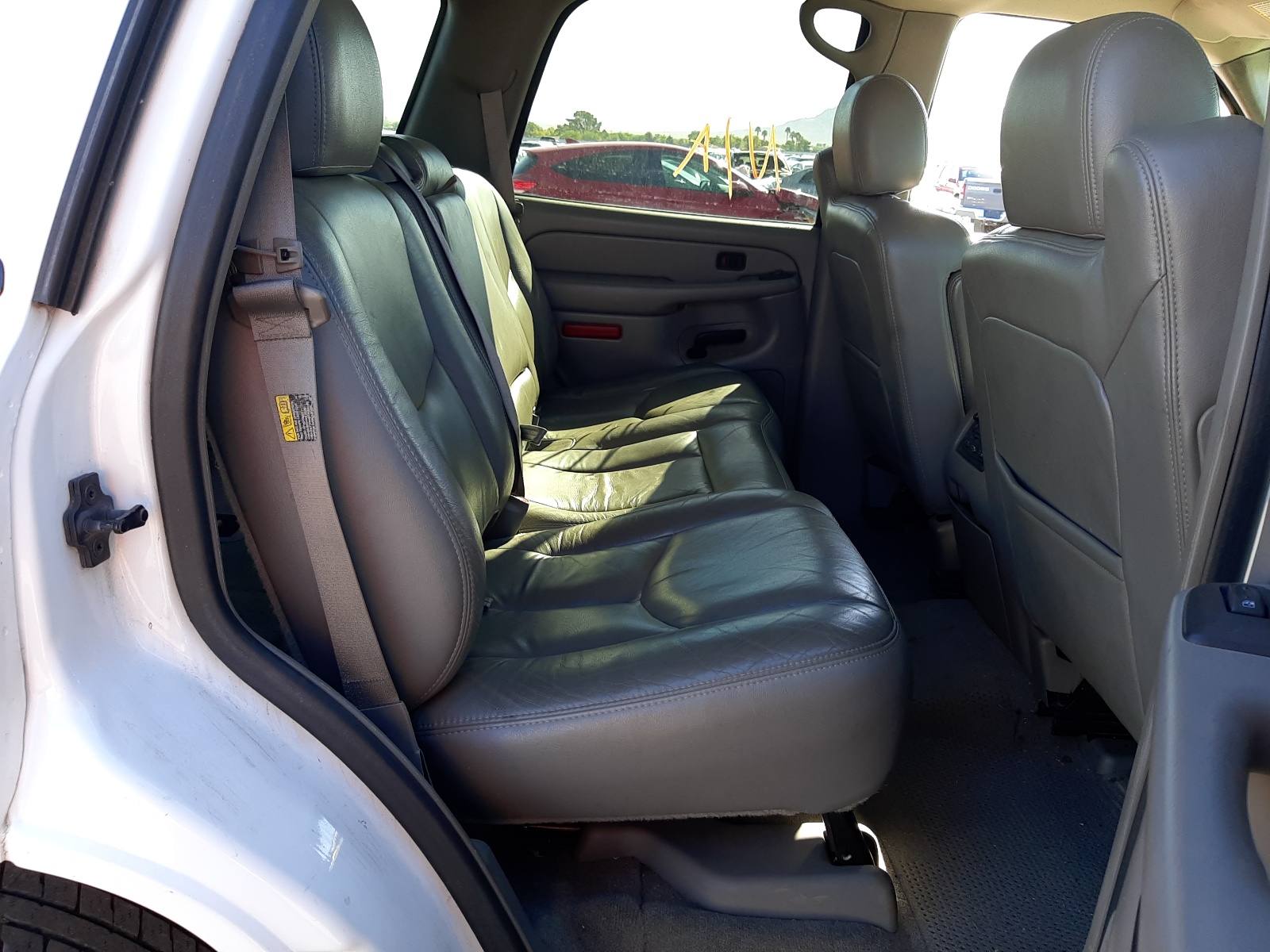 Photo 6 from auction – 2004 GMC YUKON with VIN 1GKEK13Z04J142532