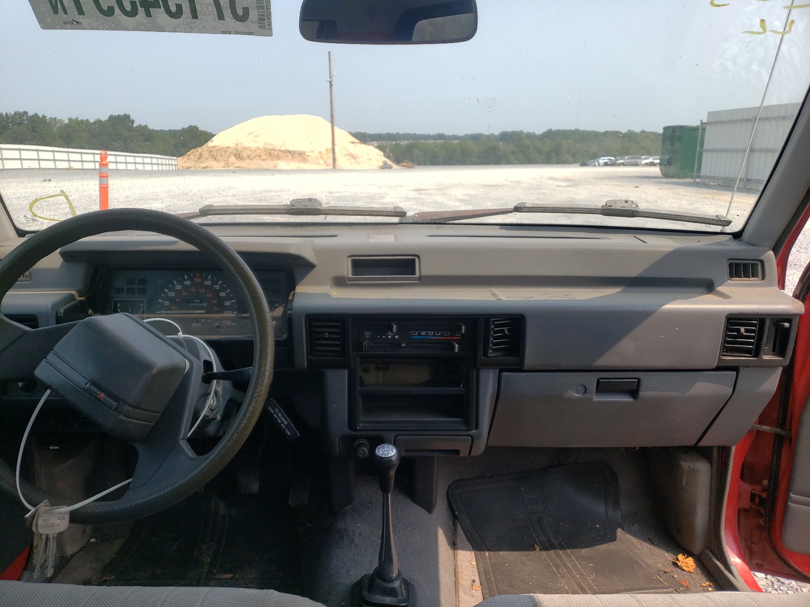 Photo 9 from auction – 1991 MITSUBISHI MIGHTY MAX with VIN JA7FL24W0MP021534