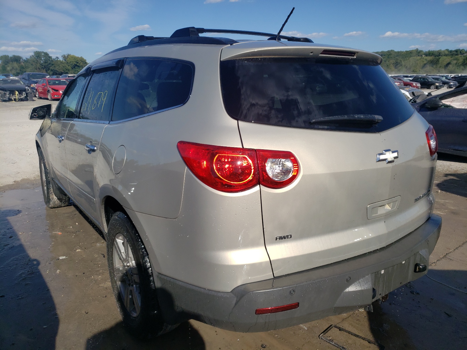 Photo 3 from auction – 2011 CHEVROLET TRAVERSE L with VIN 1GNKVGED8BJ141921