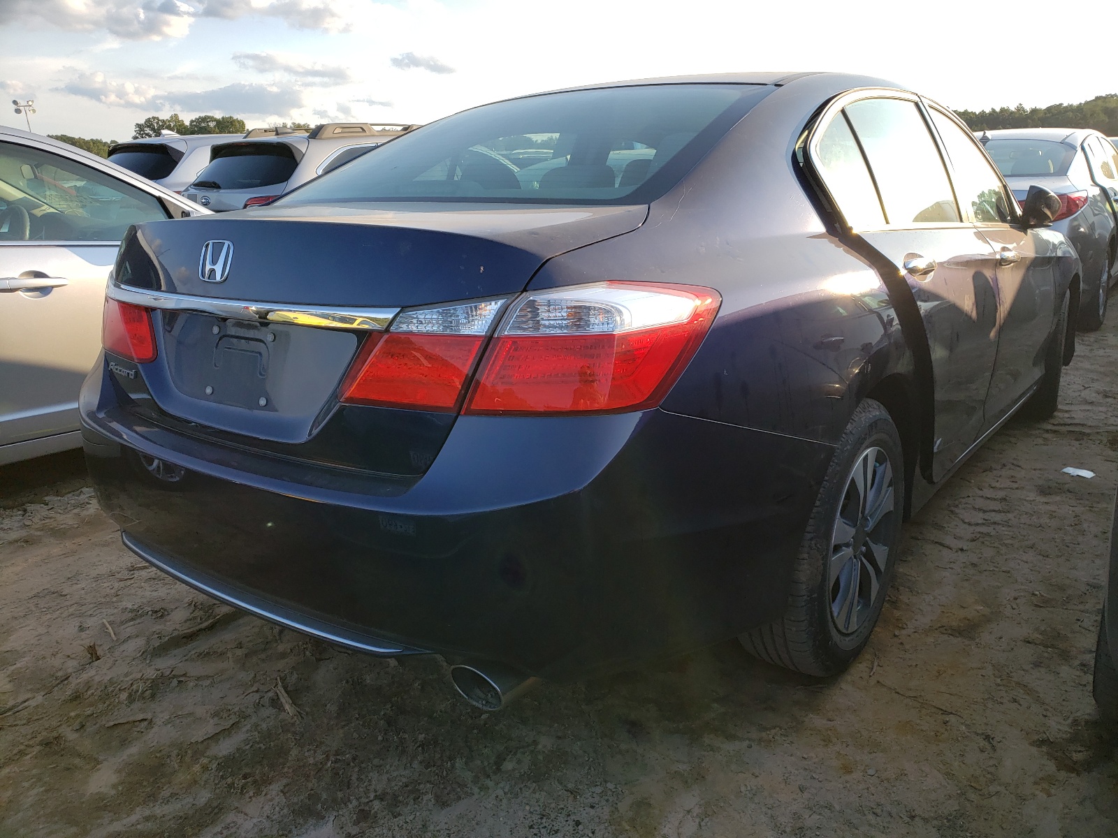 Photo 4 from auction – 2014 HONDA ACCORD LX with VIN 1HGCR2F37EA195971