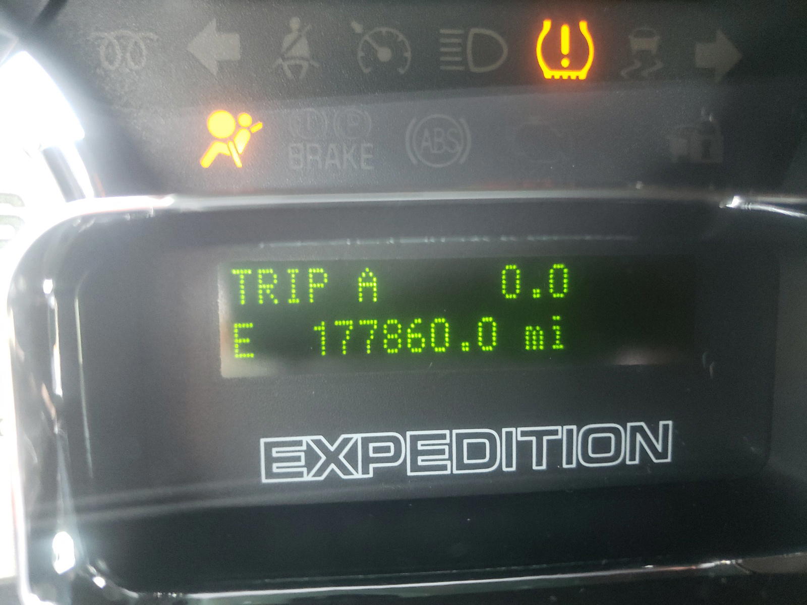 Photo 8 from auction – 2009 FORD EXPEDITION with VIN 1FMFU19529EB00843