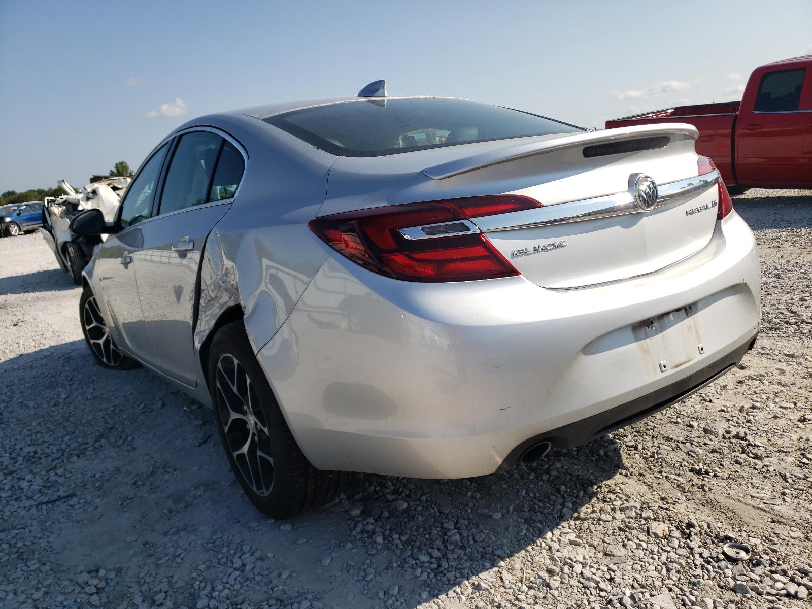 Photo 3 from auction – 2017 BUICK REGAL GS with VIN 2G4GL5EX6H9152080