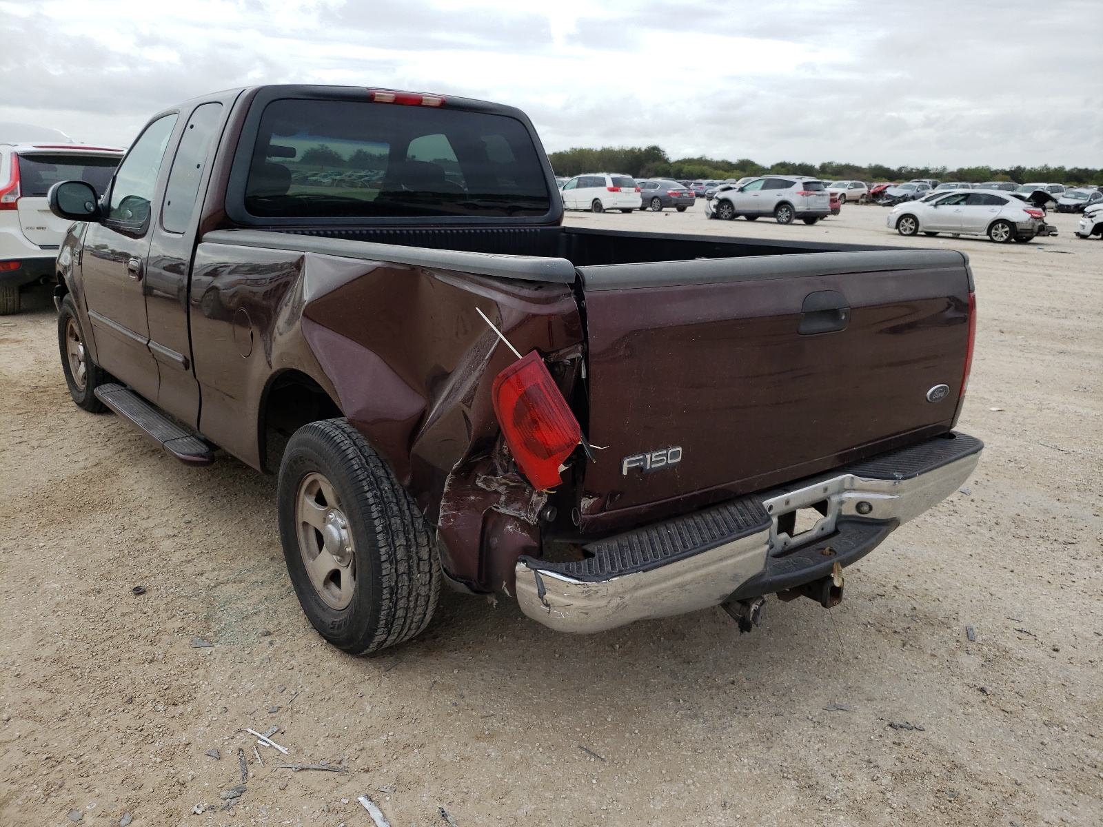 Photo 3 from auction – 2001 FORD F150 with VIN 1FTRX17LX1NA88357