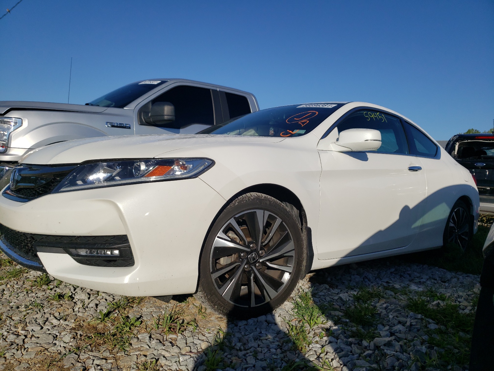 Photo 2 from auction – 2016 HONDA ACCORD EXL with VIN 1HGCT2B85GA000360
