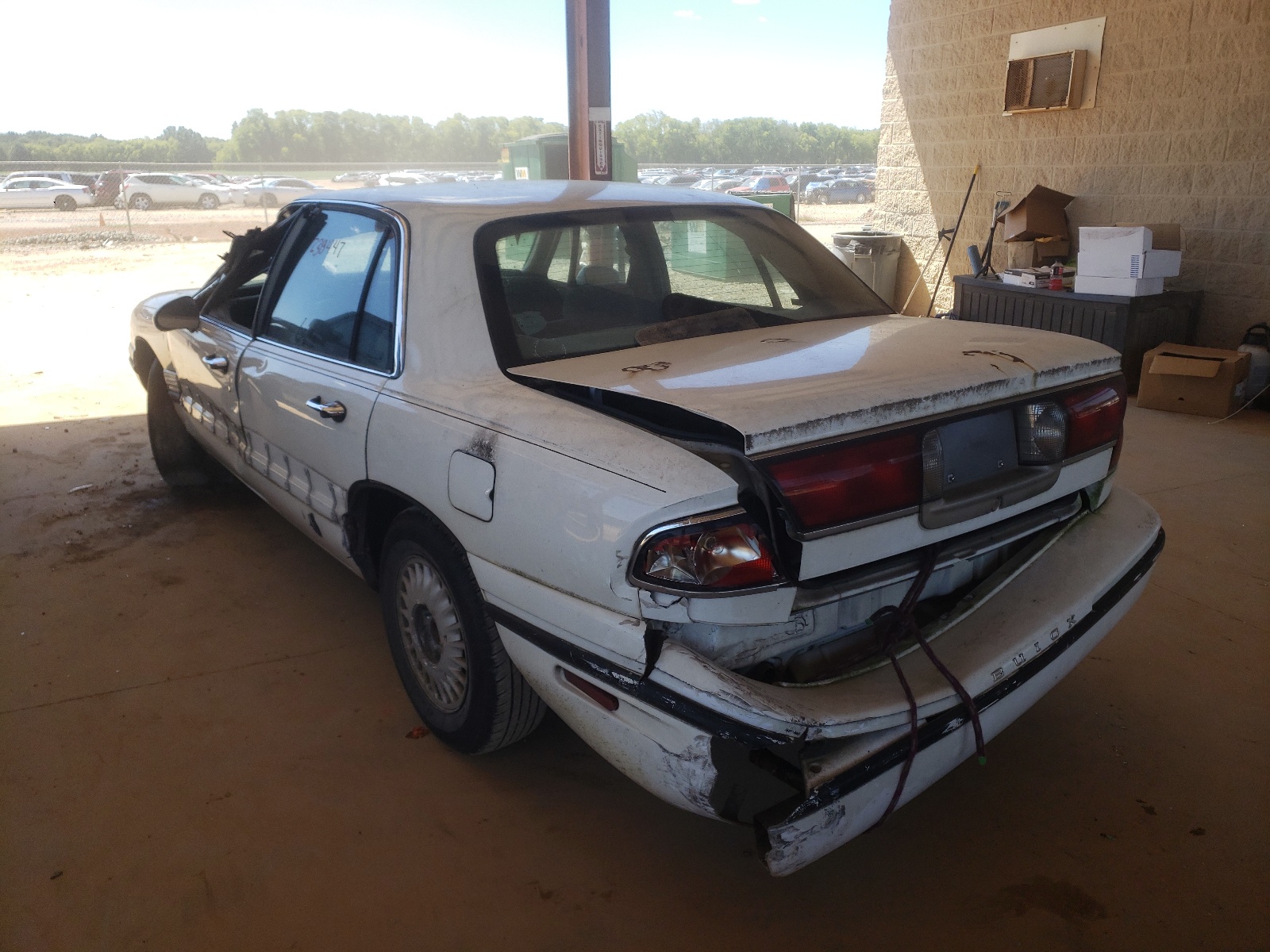 Photo 3 from auction – 1998 BUICK LESABRE CU with VIN 1G4HP52K6WH417462