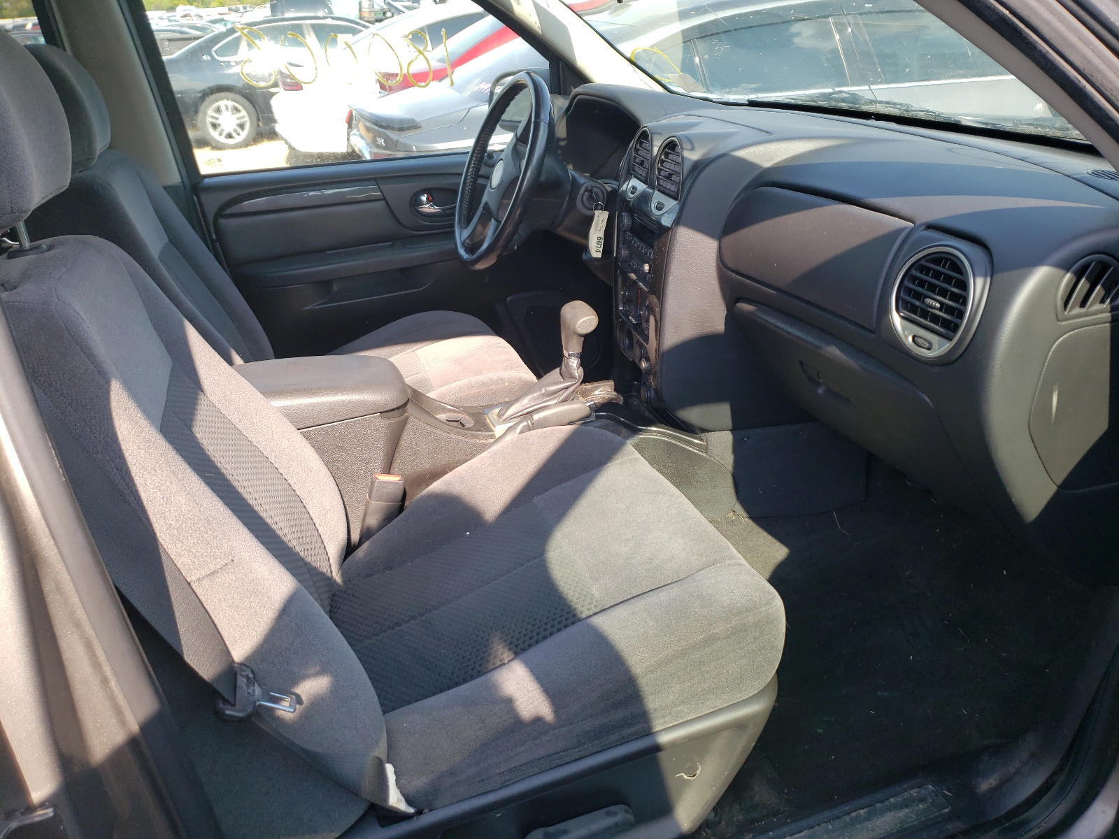 Photo 5 from auction – 2008 GMC ENVOY with VIN 1GKDS13S582138104