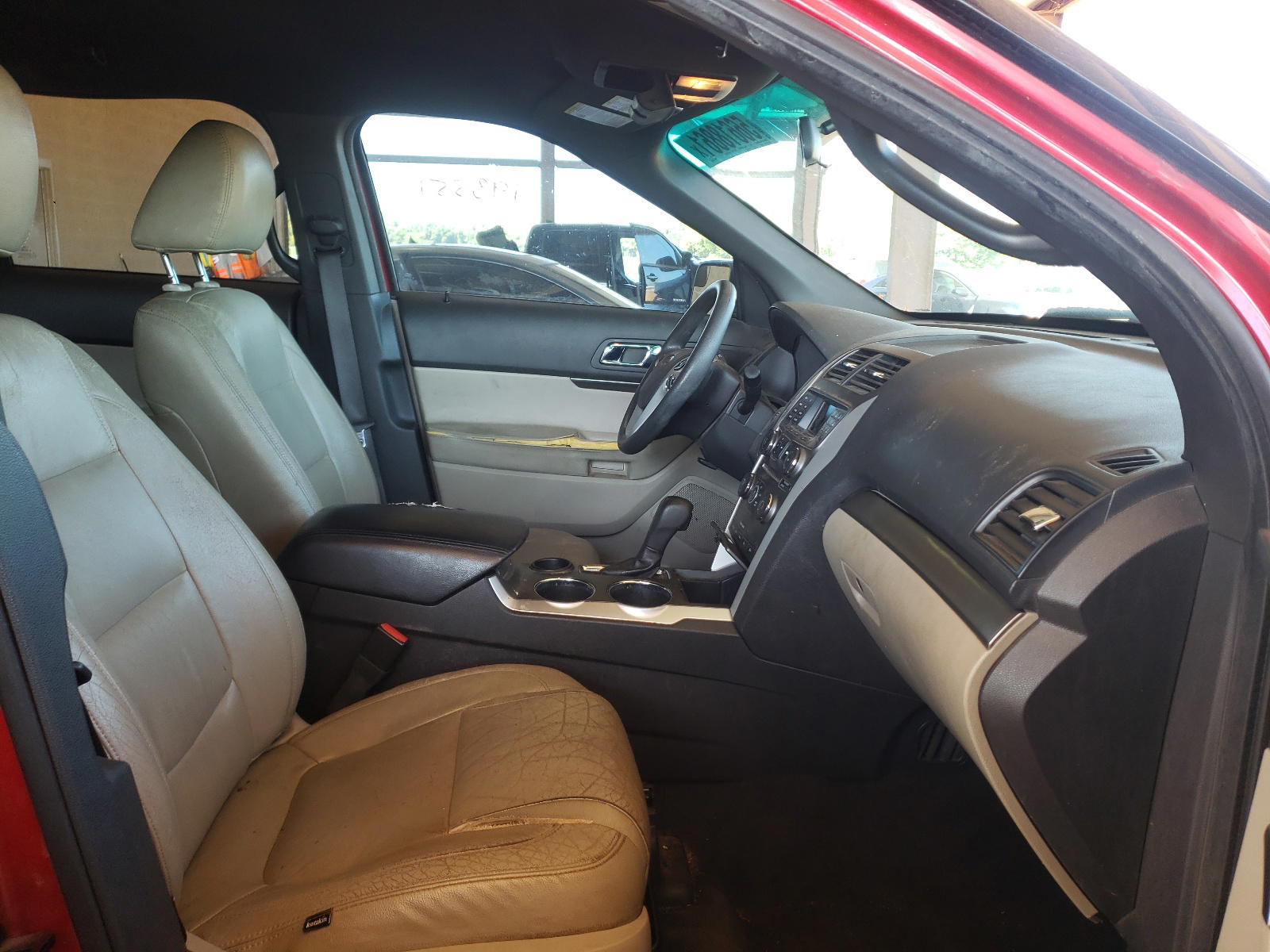 Photo 5 from auction – 2012 FORD EXPLORER with VIN 1FMHK7B82CGA34635