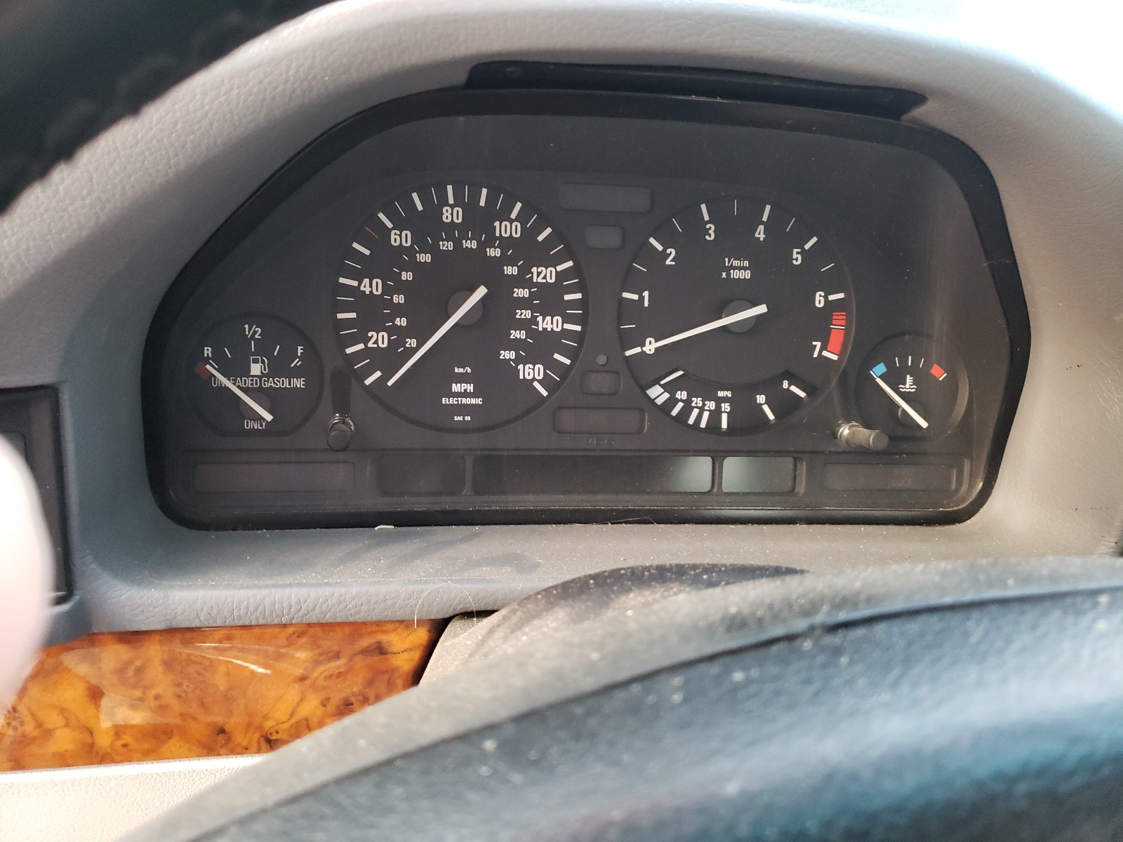 Photo 8 from auction – 1993 BMW 525 I AUTO with VIN WBAHD6311PBJ84567