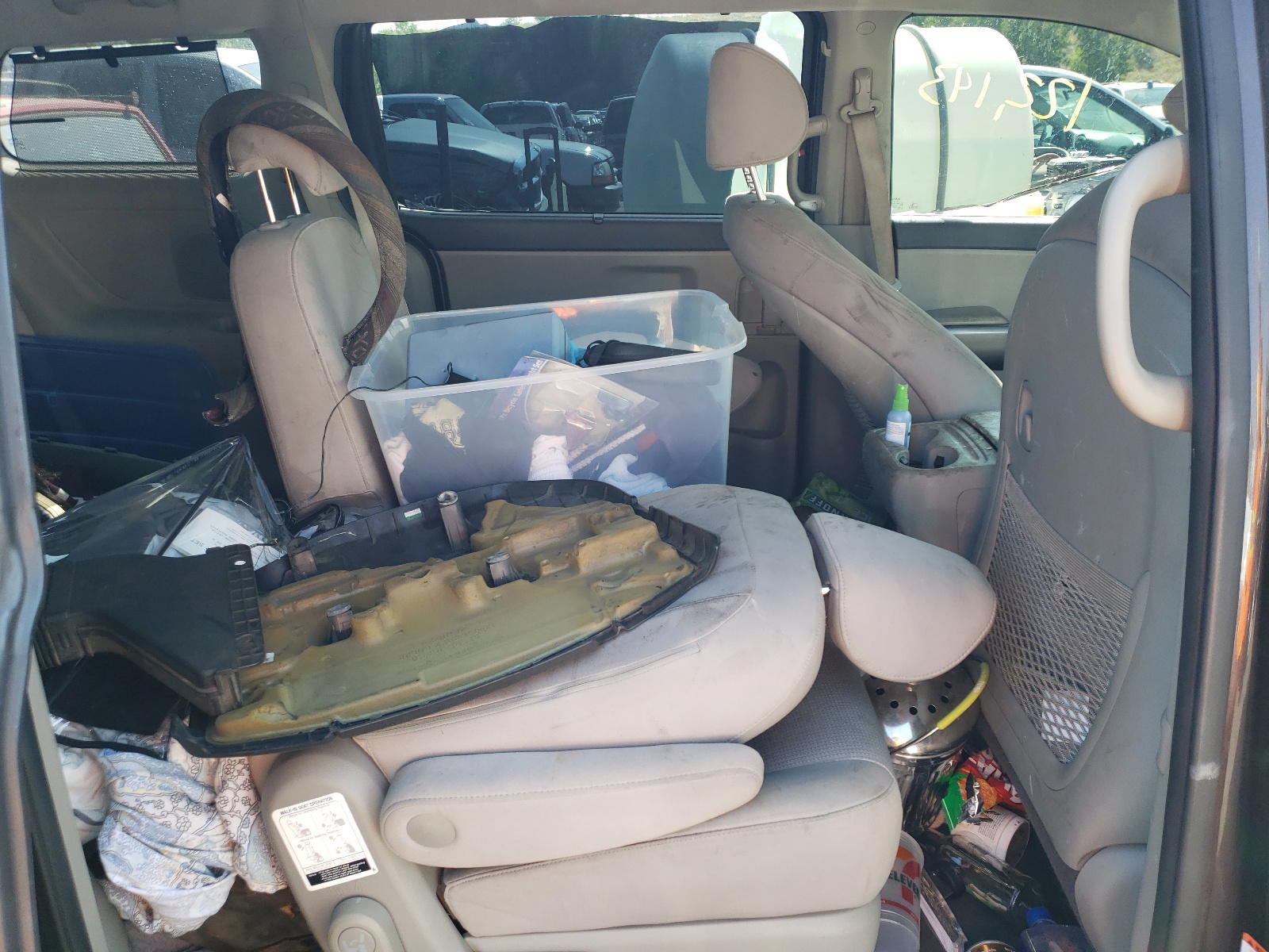 Photo 6 from auction – 2016 KIA SEDONA LX with VIN KNDMB5C10G6190841