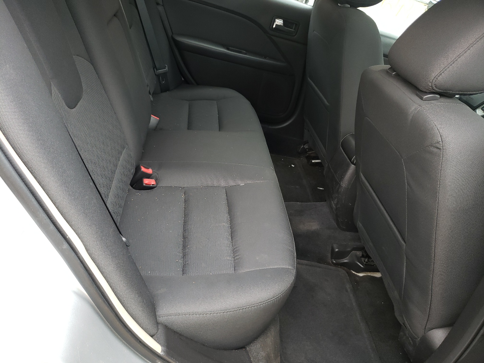 Photo 6 from auction – 2011 FORD FUSION with VIN 3FAHP0HA0BR250312