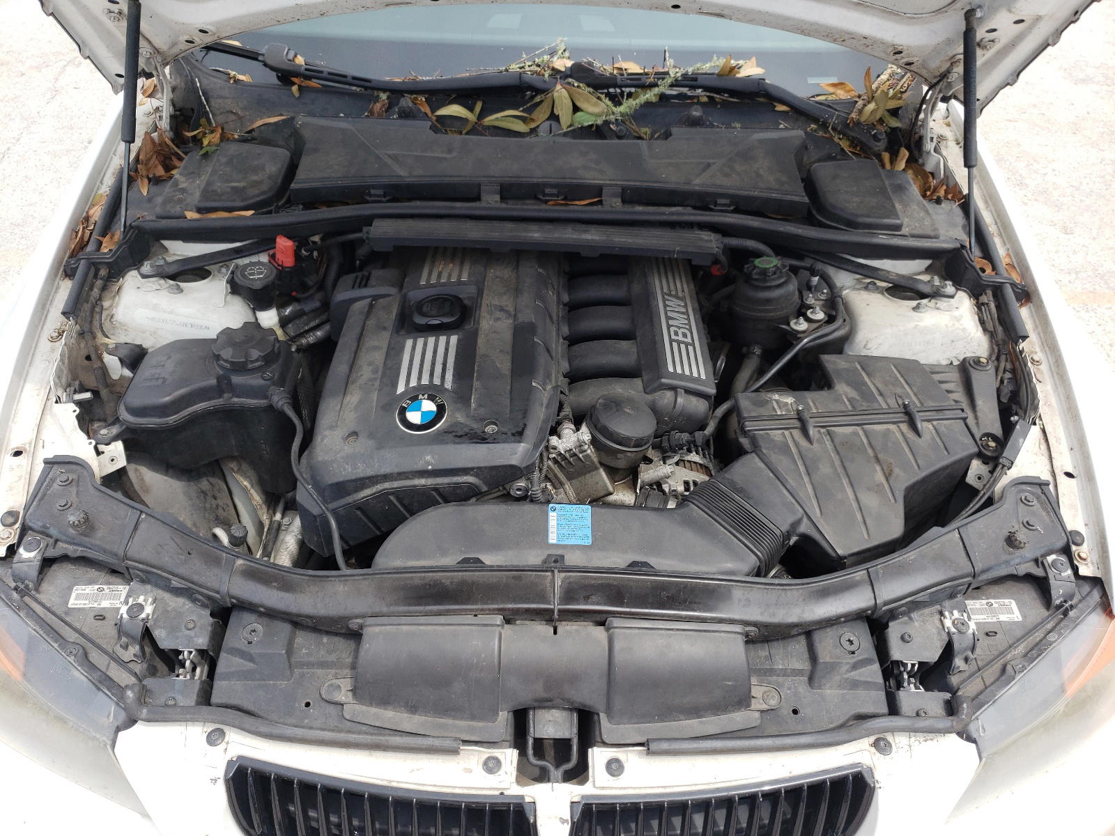 Photo 7 from auction – 2008 BMW 328 I with VIN WBAVA37528NL18994