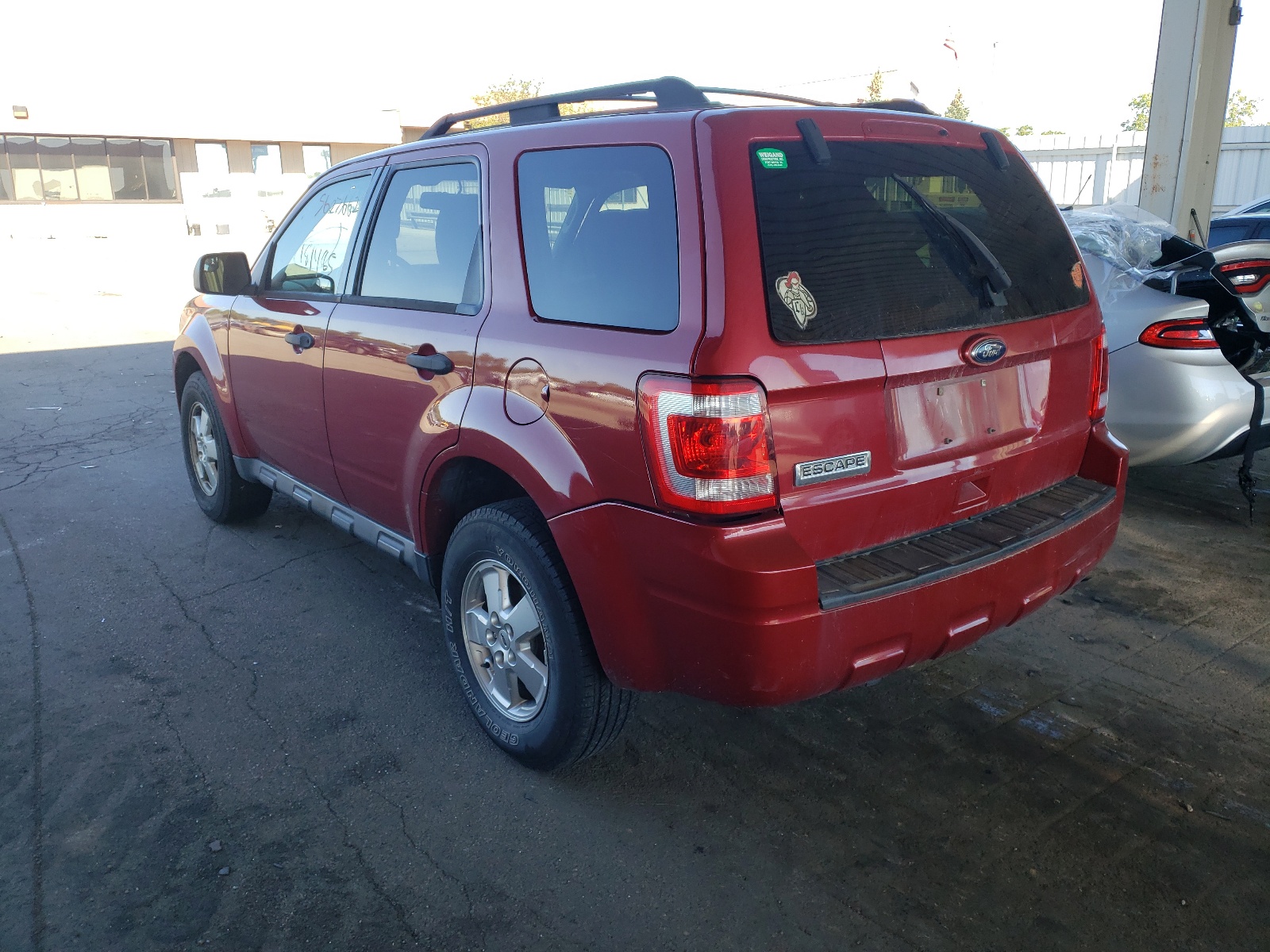 Photo 3 from auction – 2011 FORD ESCAPE XLS with VIN 1FMCU0C72BKA34129