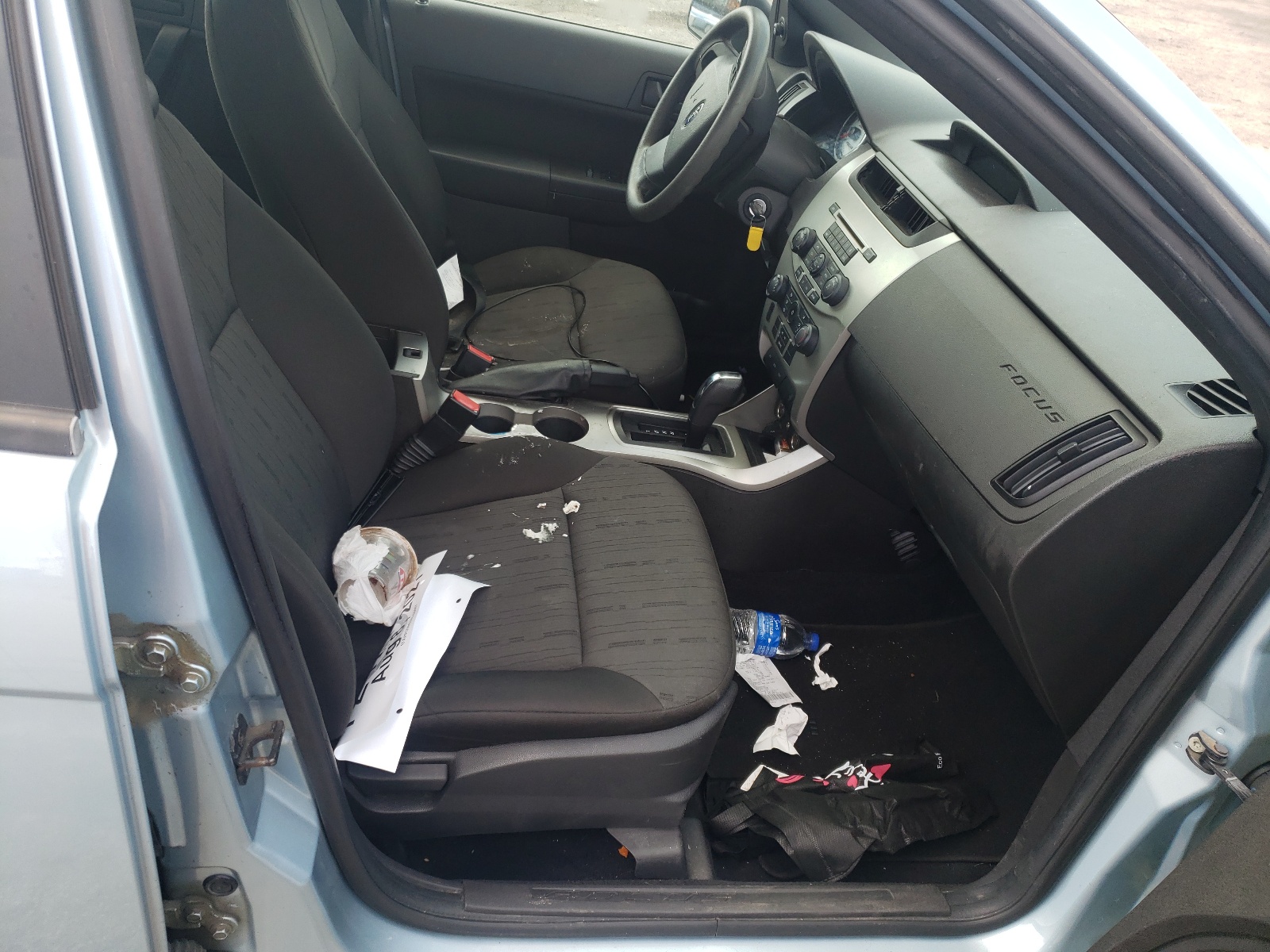 Photo 5 from auction – 2009 FORD FOCUS SE with VIN 1FAHP35N89W259467