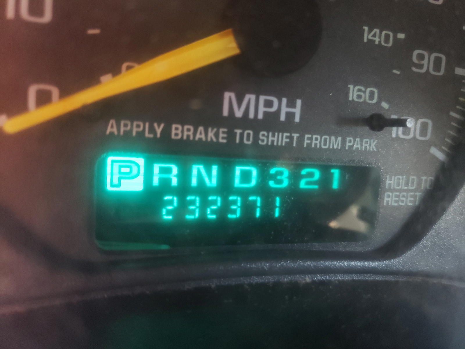 Photo 8 from auction – 2000 CHEVROLET BLAZER with VIN 1GNDT13W4Y2138372