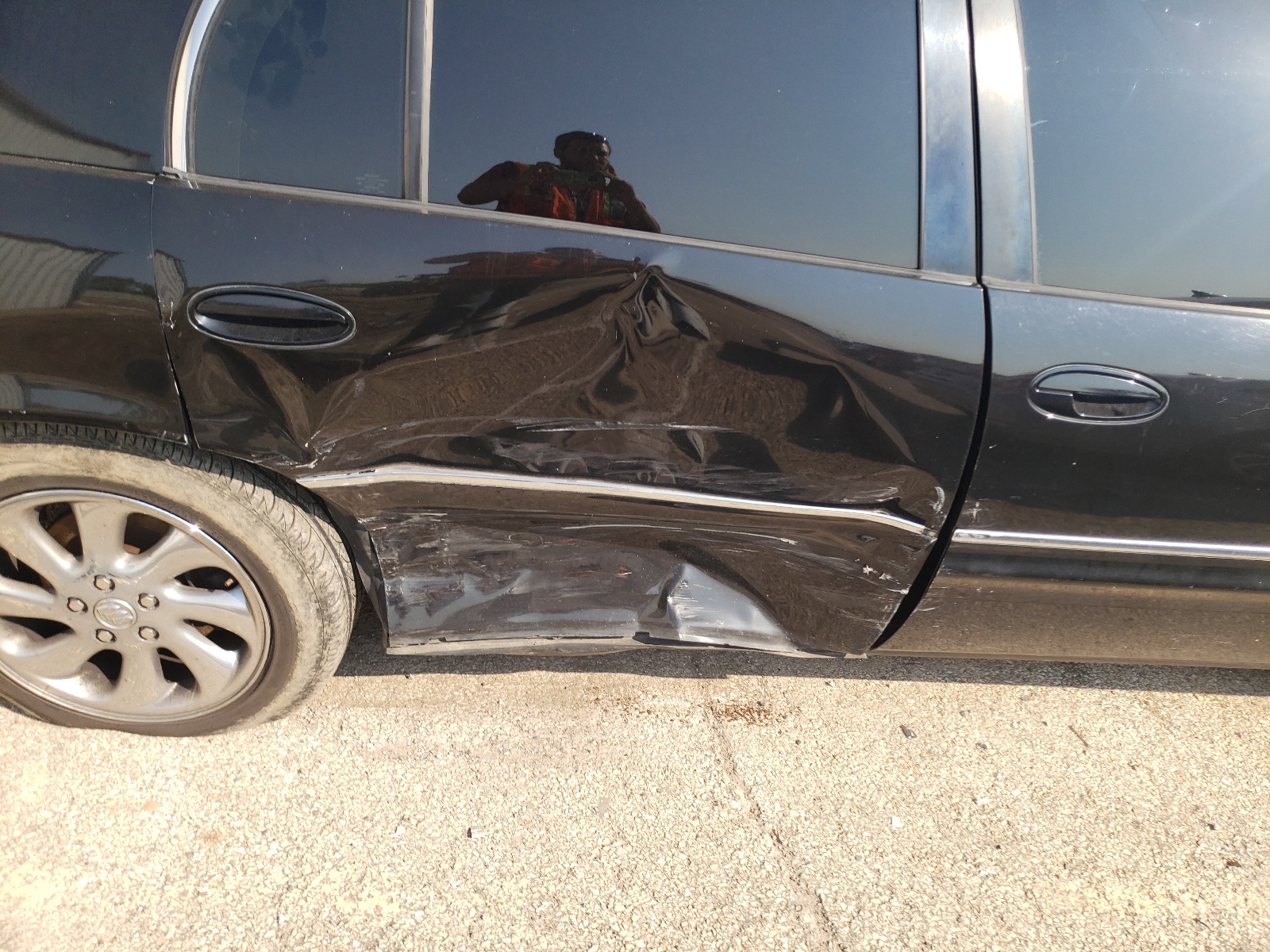 Photo 9 from auction – 2004 BUICK PARK AVENU with VIN 1G4CU541244104128