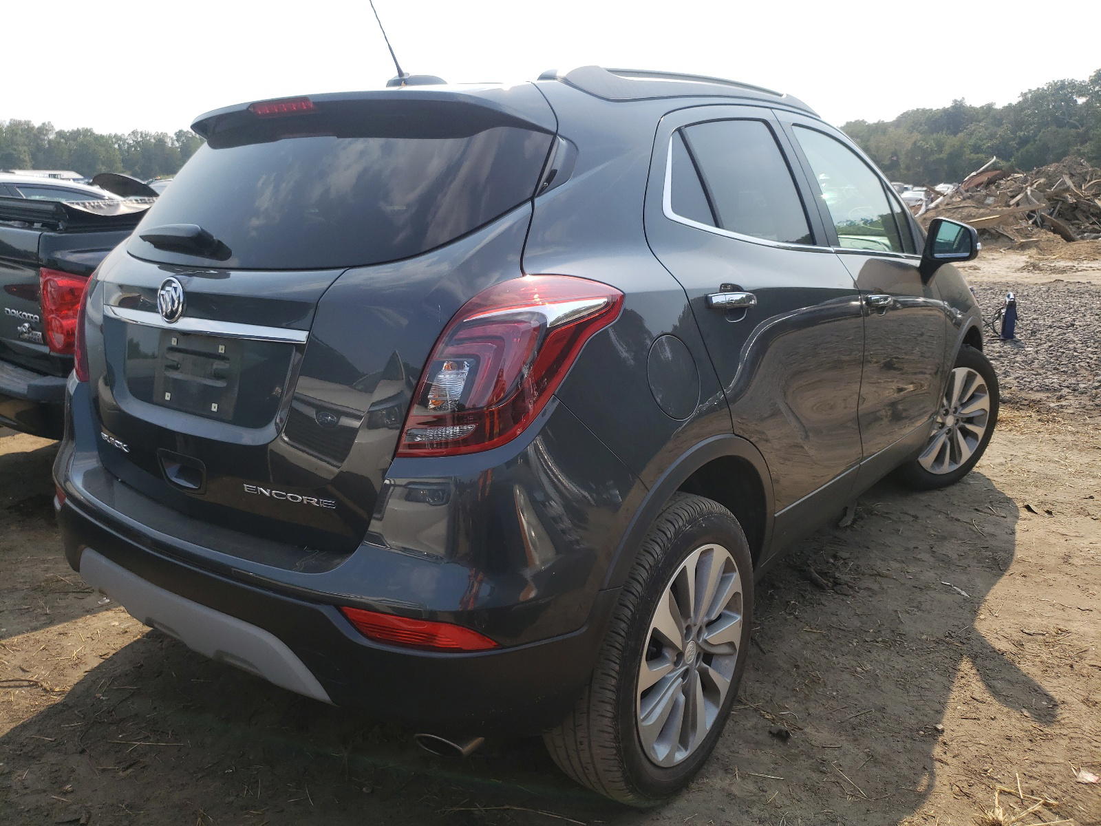 Photo 4 from auction – 2018 BUICK ENCORE PRE with VIN KL4CJASB0JB642281