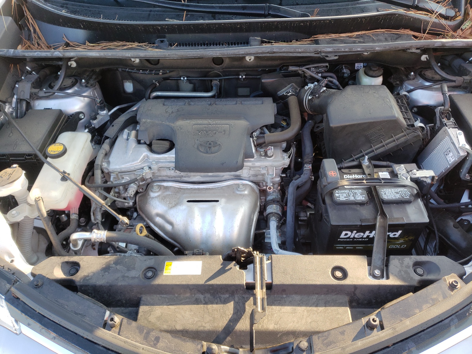 Photo 7 from auction – 2016 TOYOTA RAV4 XLE with VIN 2T3WFREV8GW289782