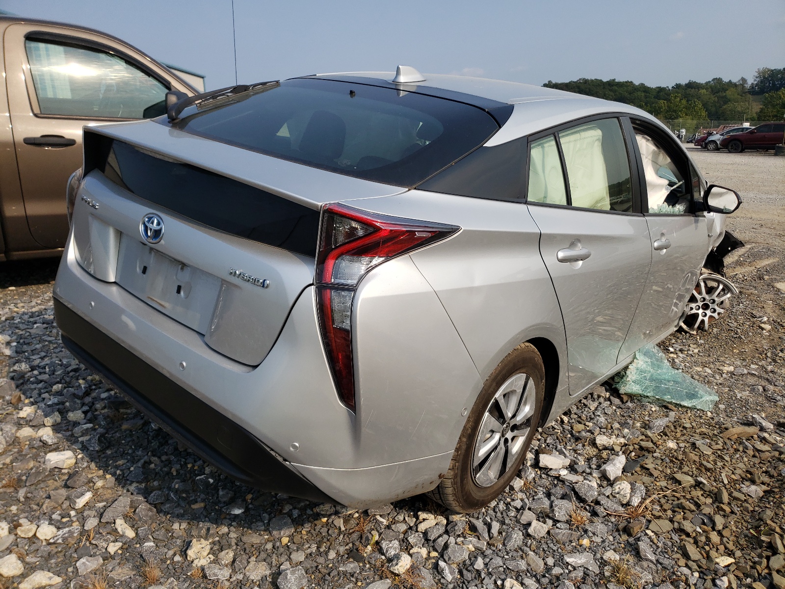 Photo 4 from auction – 2018 TOYOTA PRIUS with VIN JTDKARFUXJ3064826
