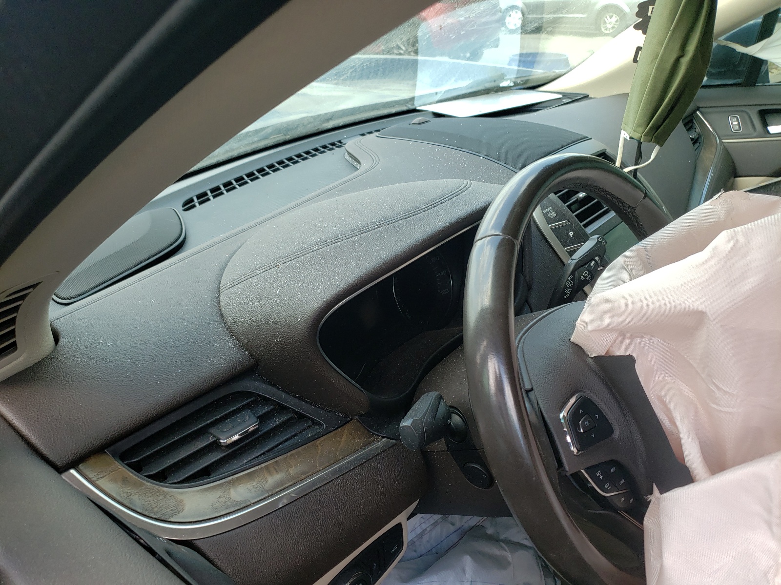 Photo 8 from auction – 2017 LINCOLN MKC RESERV with VIN 5LMCJ3D91HUL21417
