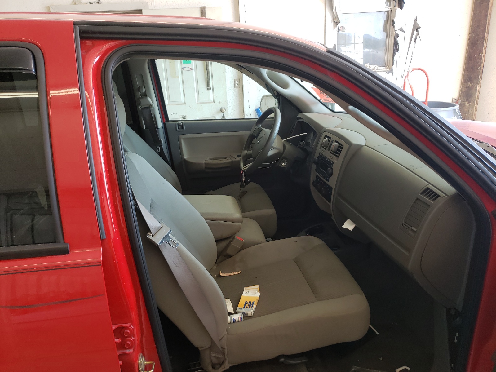 Photo 5 from auction – 2005 DODGE DAKOTA QUA with VIN 1D7HW48NX5S136808