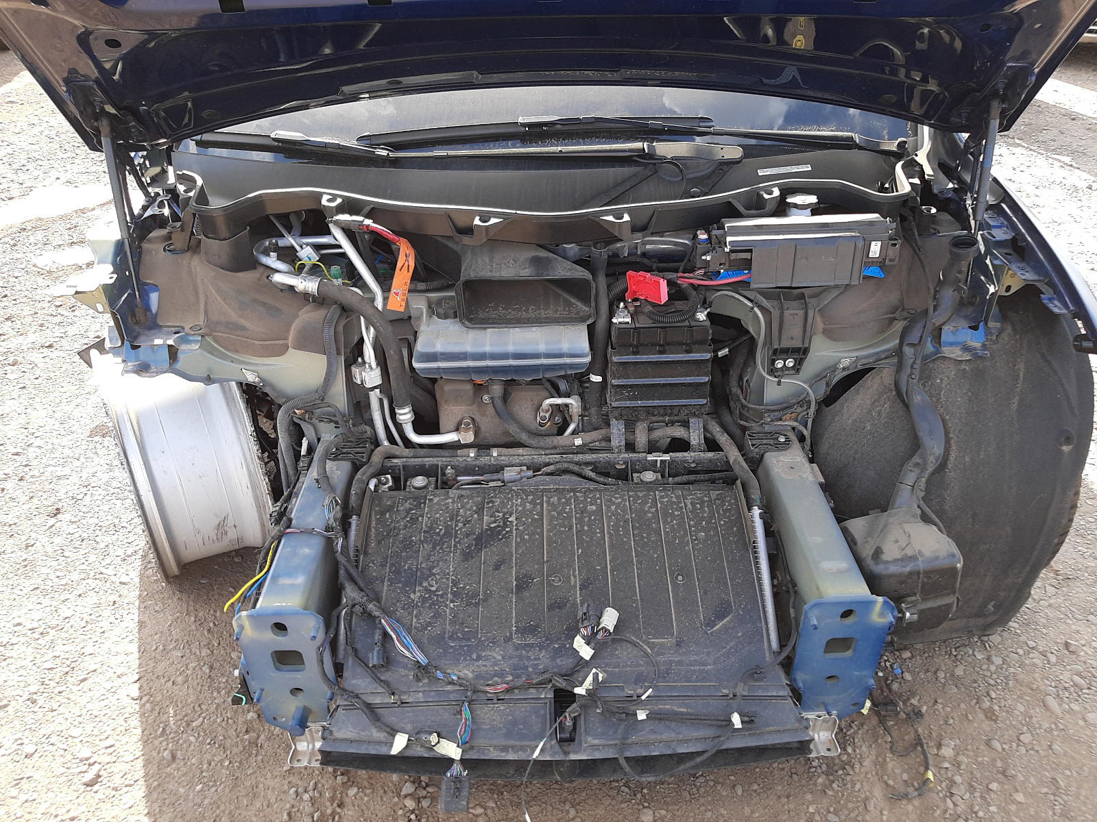 Photo 7 from auction – 2020 TESLA MODEL X with VIN 5YJXCAE20LF234554