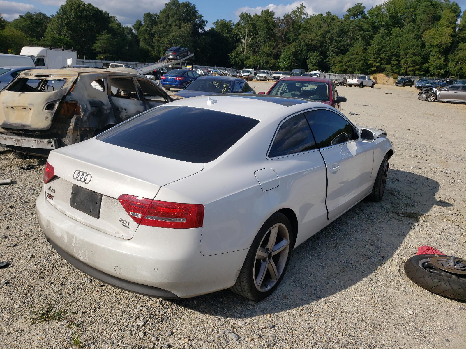 Photo 4 from auction – 2010 AUDI A5 PREMIUM with VIN WAULFAFR7AA075519