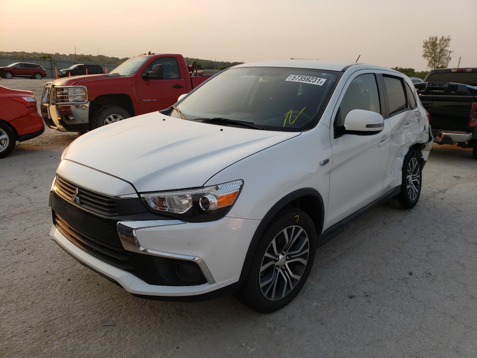 Photo 2 from auction – 2016 MITSUBISHI OUTLANDER with VIN JA4AP3AU8GZ041141