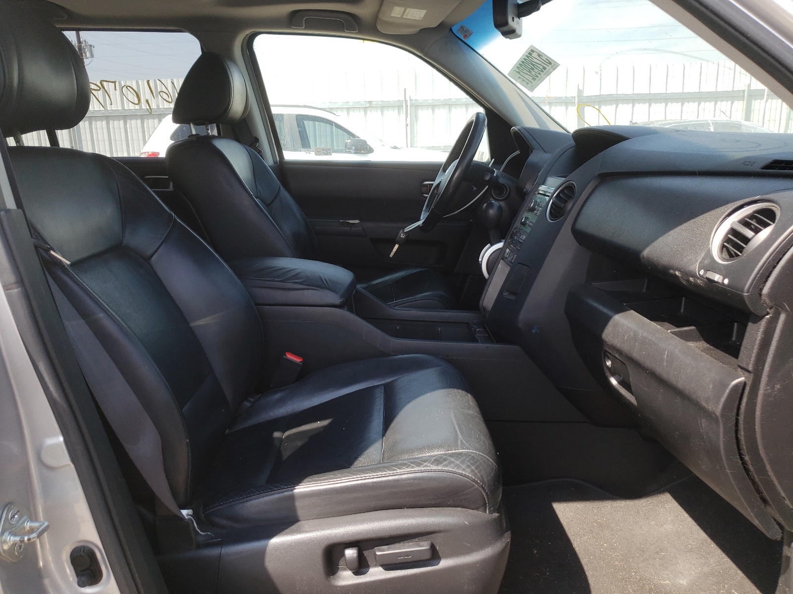 Photo 5 from auction – 2010 HONDA PILOT EXL with VIN 5FNYF4H59AB035826