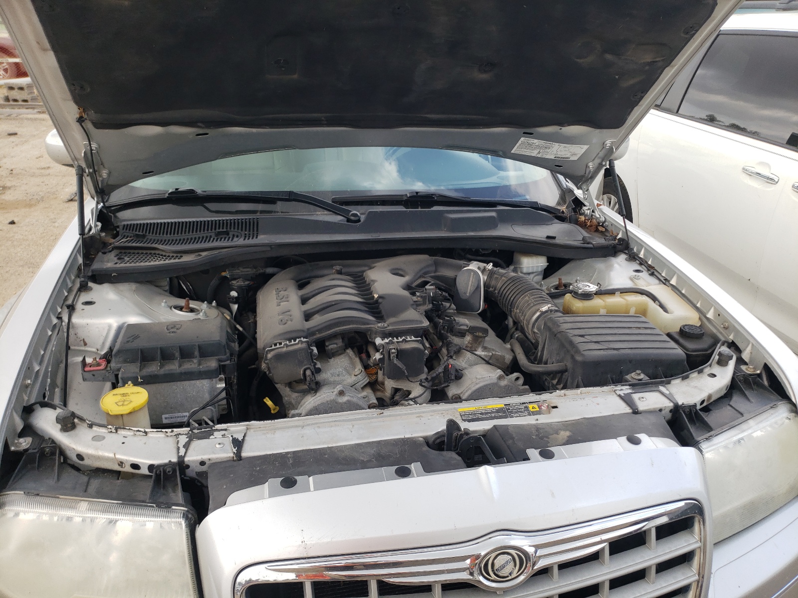 Photo 7 from auction – 2005 CHRYSLER 300 TOURIN with VIN 2C3JA53G85H120577