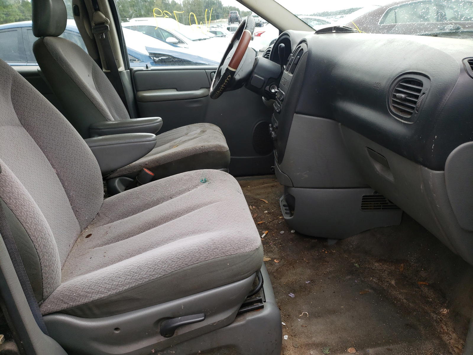 Photo 5 from auction – 2007 DODGE CARAVAN SE with VIN 1D4GP25B77B117656