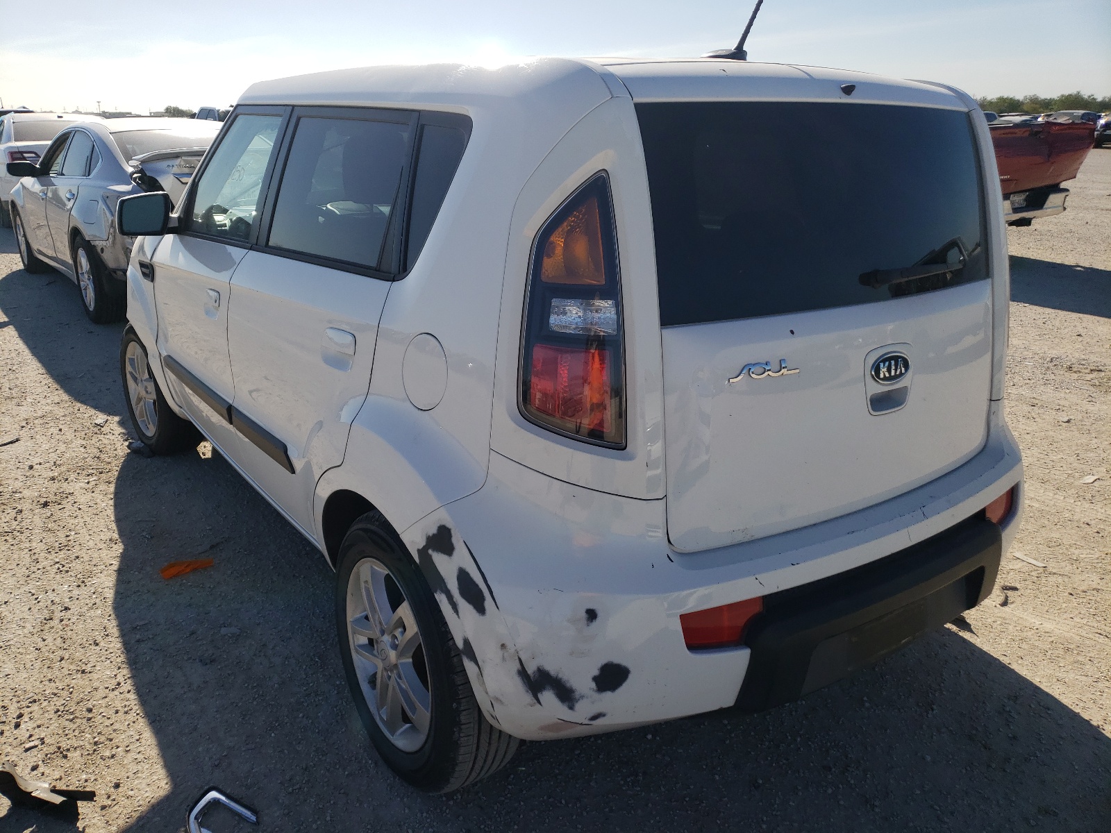 Photo 3 from auction – 2010 KIA SOUL with VIN KNDJT2A21A7029801